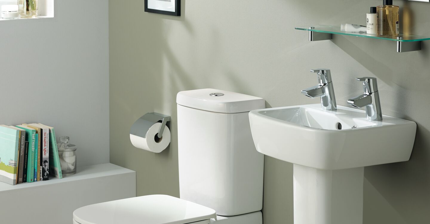 Ideal Standard Short Projection Toilet